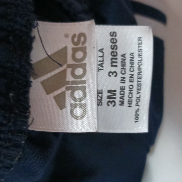 Adidas 2pc tricot logo Sweatshirt and joggers set - Picture 6 of 6